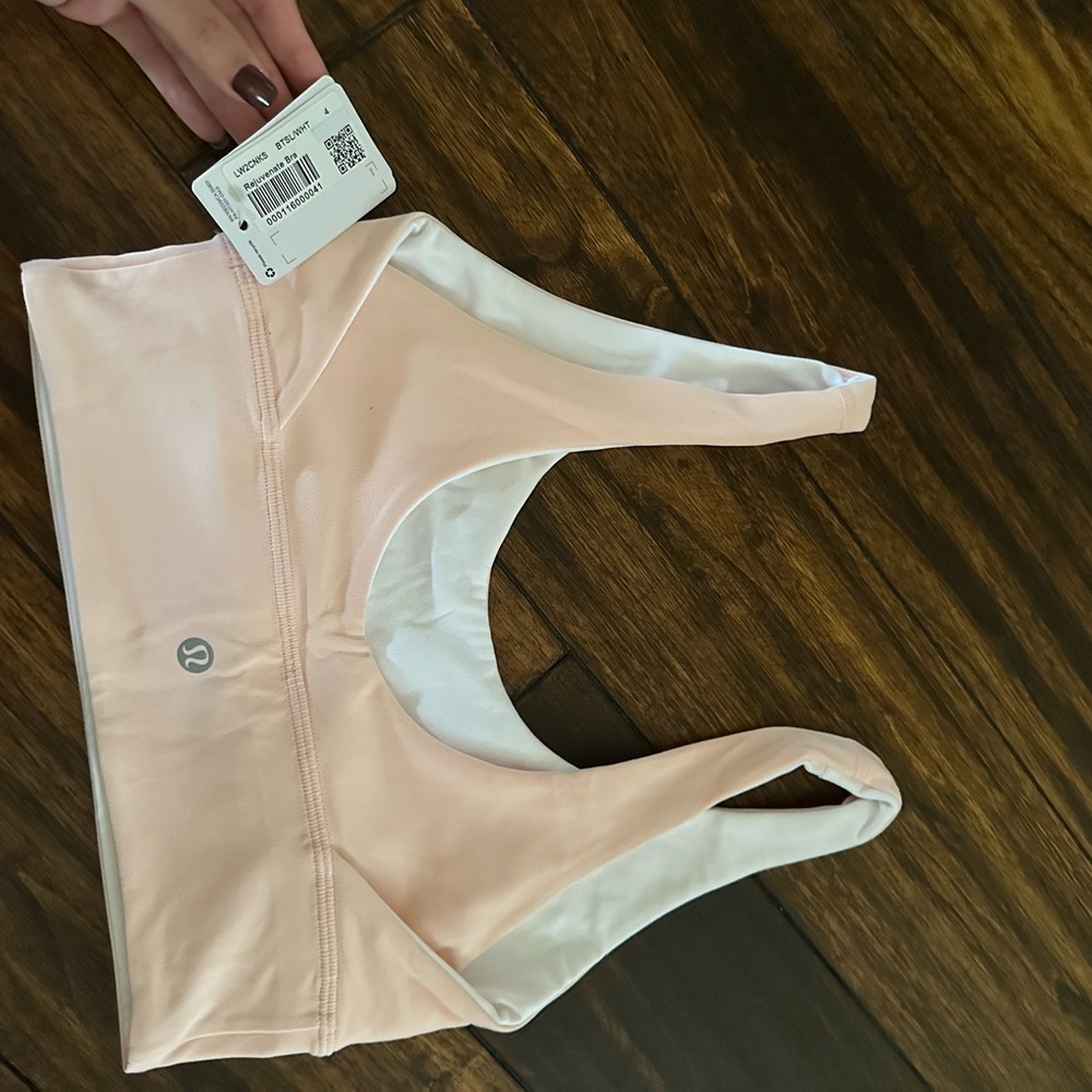 Lululemon sports bra. NWT! - Picture 2 of 2